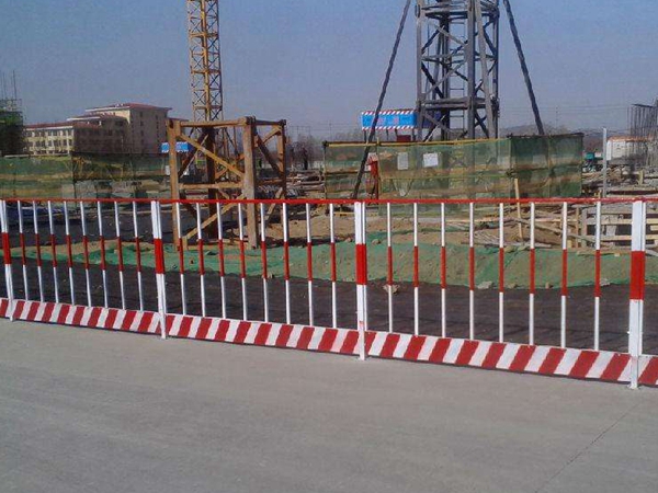 基坑臨邊防護(hù)圍欄