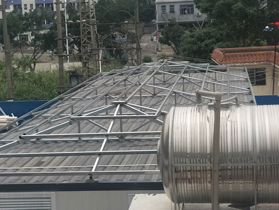 鋼結(jié)構(gòu)四坡頂