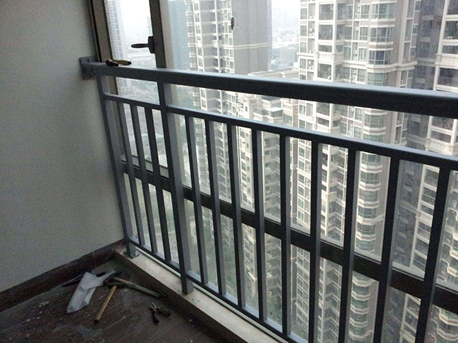室內(nèi)護(hù)窗欄桿